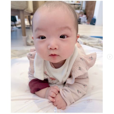 「日に日に希空の赤ちゃんの頃に似て来た」辻希美、お姉ちゃんに似てきた次女の姿に癒される