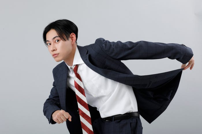 戸塚純貴(C)BS松竹東急/AOI Pro.