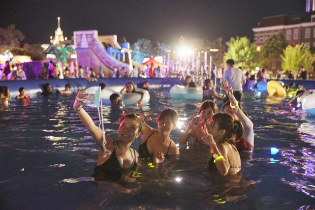 暑さも吹き飛ぶ!ウォーターパーク「水の王国」が東京に初進出