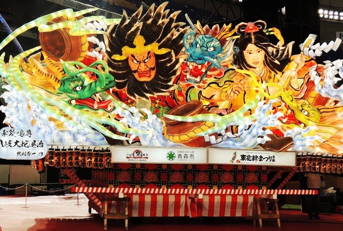 勇壮で華やかな山車が見どころの「青森ねぶた祭り」