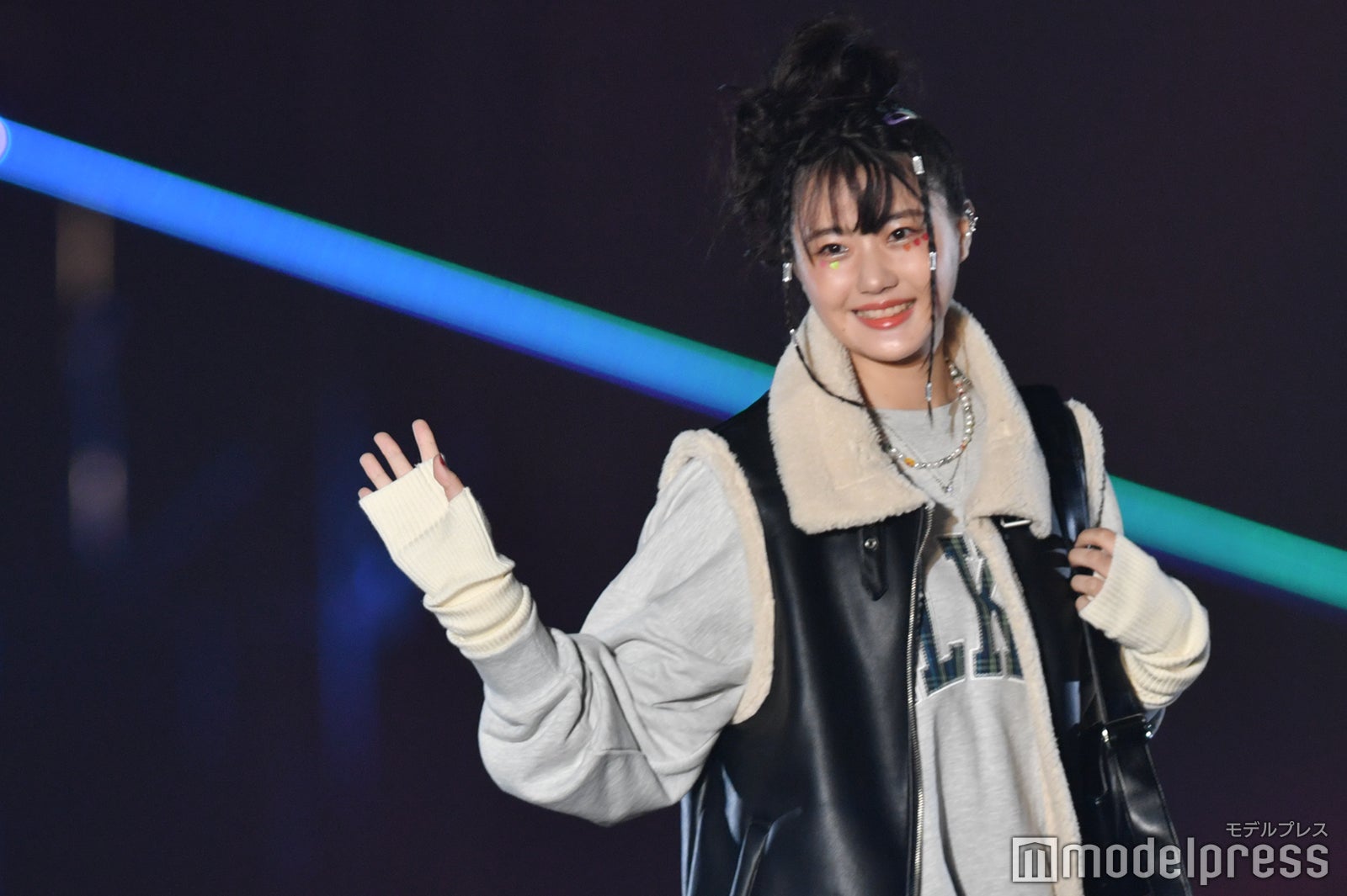 （C）モデルプレス