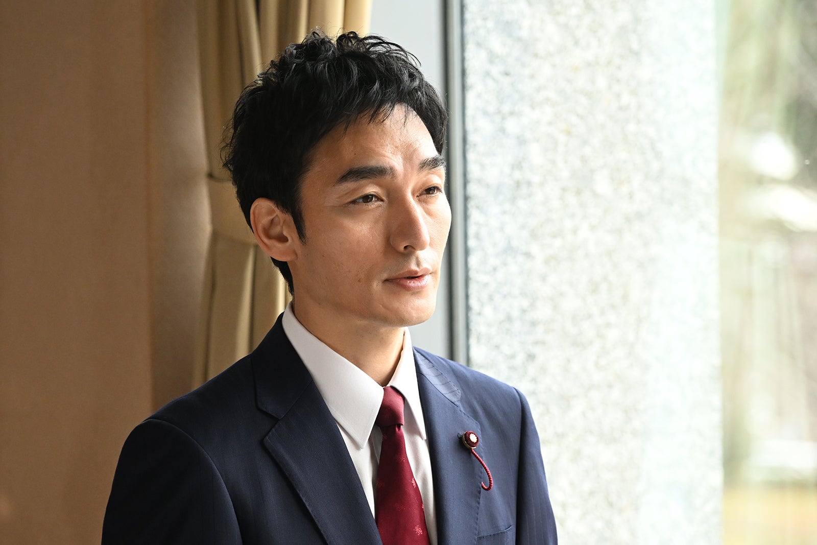 草なぎ剛 「罠の戦争」第8話より（C）カンテレ