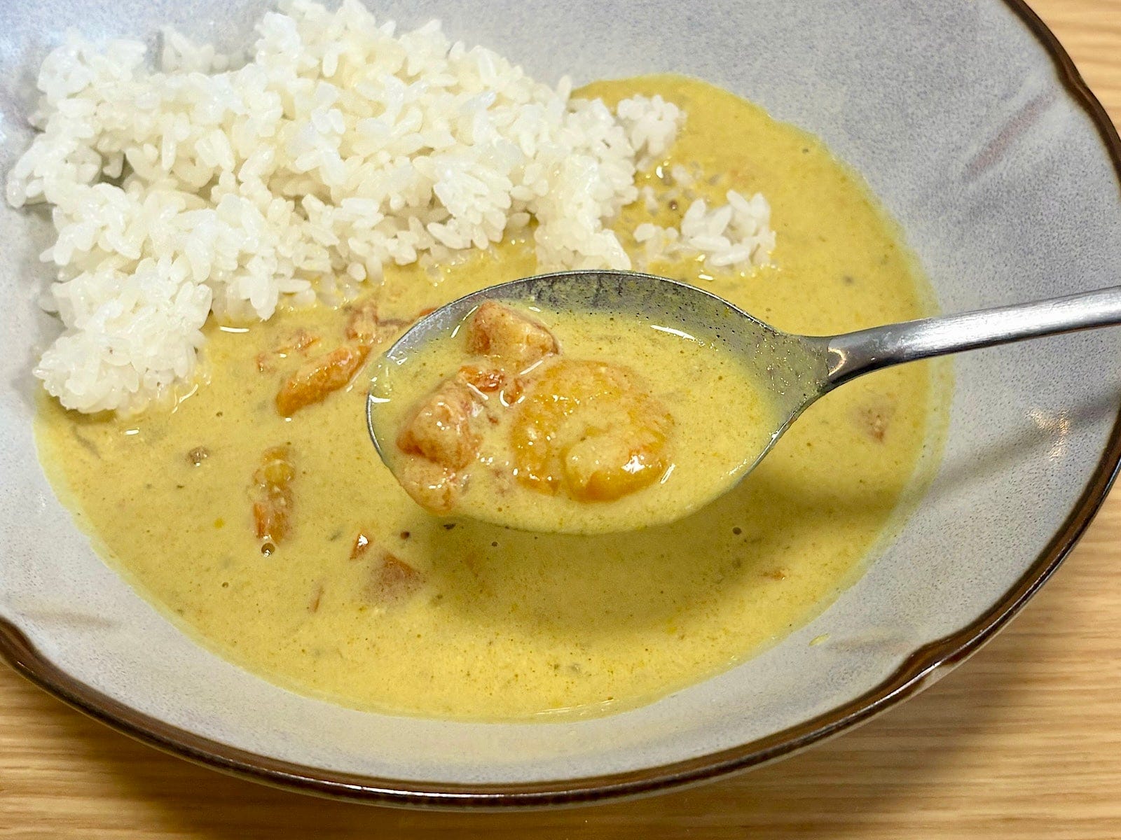 ココナッツ感じるコクのある味わいが◎。えびがたっぷり入っていてぜいたく!