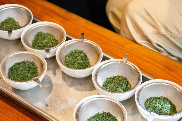 “追い抹茶”で好みの濃さにできちゃう！