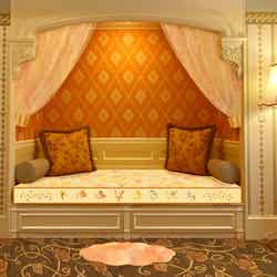 東京ディズニーランドホテル東京ディズニーリゾート40周年“ドリームゴーラウンド”スペシャルルーム(C)Disney