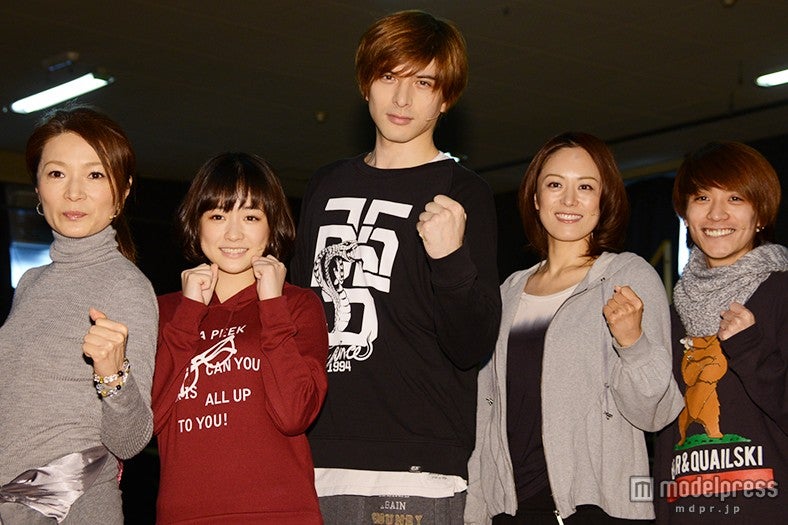 （左より）マルシア、大原櫻子、城田優、蘭寿とむ、平間壮一