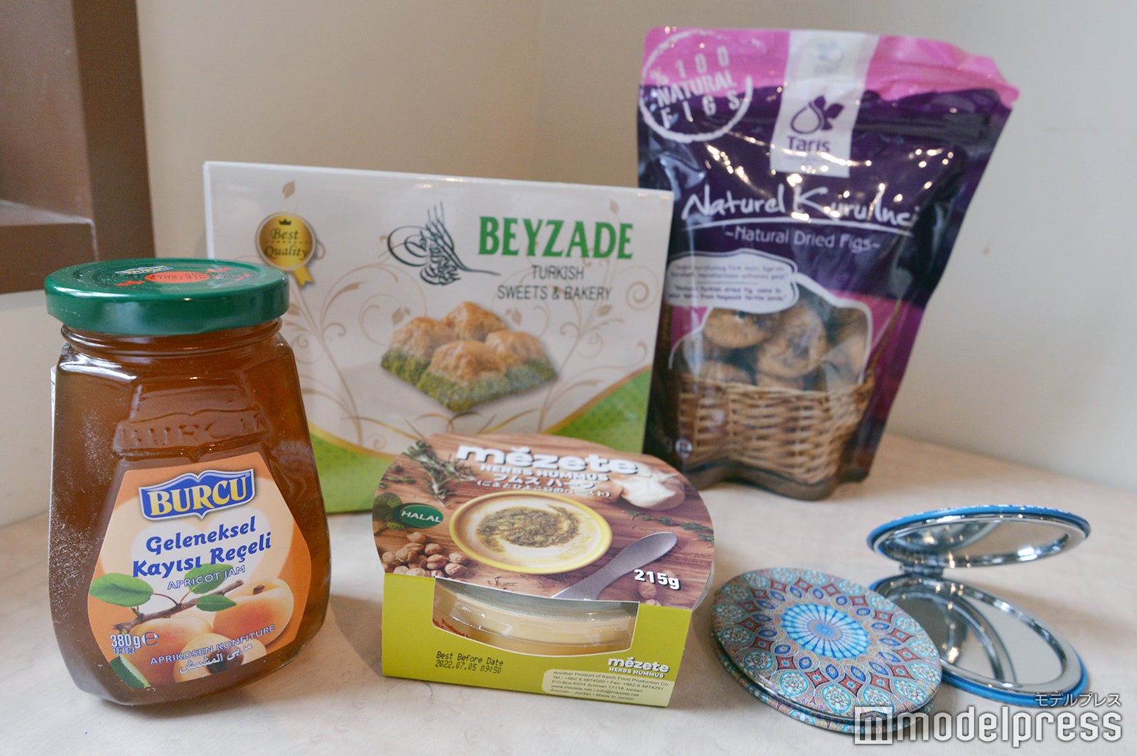 海外産の珍しい食べ物がたくさん（C）モデルプレス