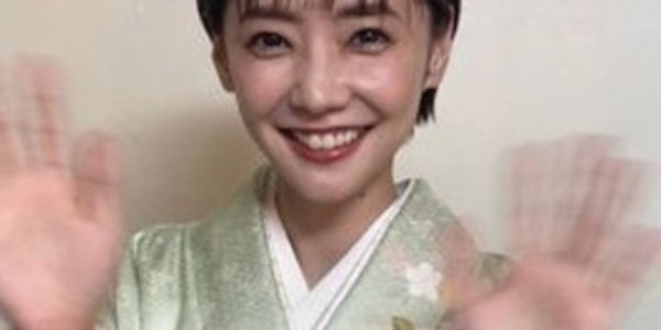 倉科カナ 艶やかな着物姿を公開 素敵な和服姿 見返り美人 とファン絶賛 モデルプレス