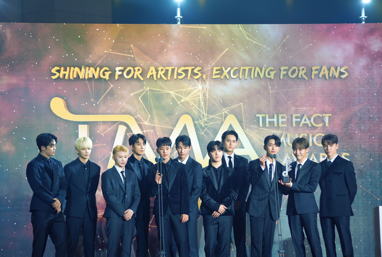 SEVENTEEN／「THE FACT MUSIC AWARD」授賞式 （提供写真）