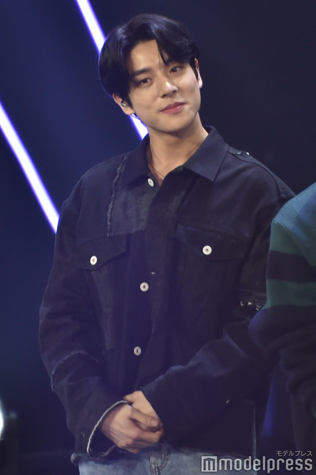 JAKE （C）モデルプレス