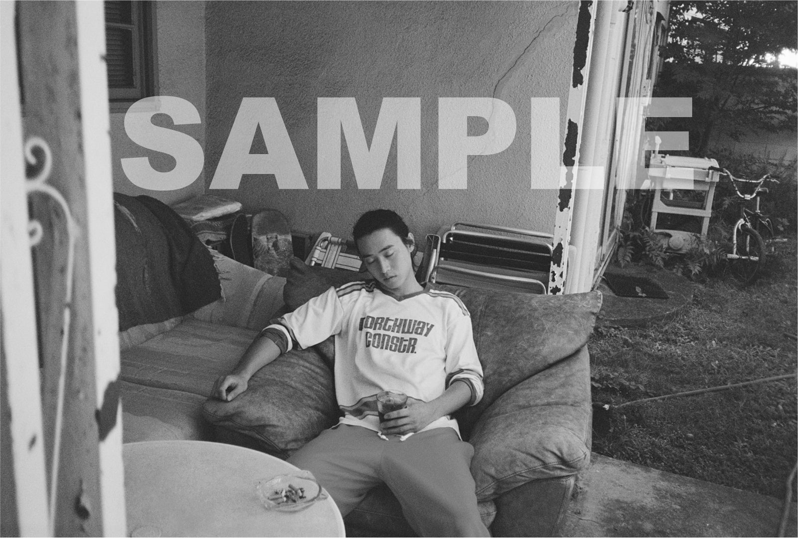 「山崎賢人カレンダー2024」楽天ブックス（通常版）特典カット（C）SDP