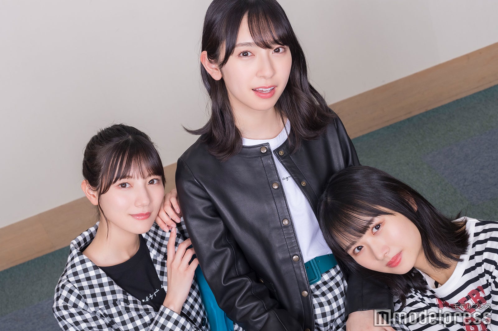 河田陽菜・金村美玖・上村ひなの （C）モデルプレス