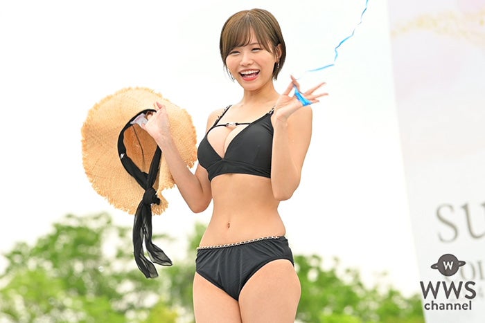 動画】本郷愛、美しすぎるスタイル際立つ黒水着でランウェイに登場！＜SPLASH SUMMER×近代麻雀水着祭2024＞ - モデルプレス