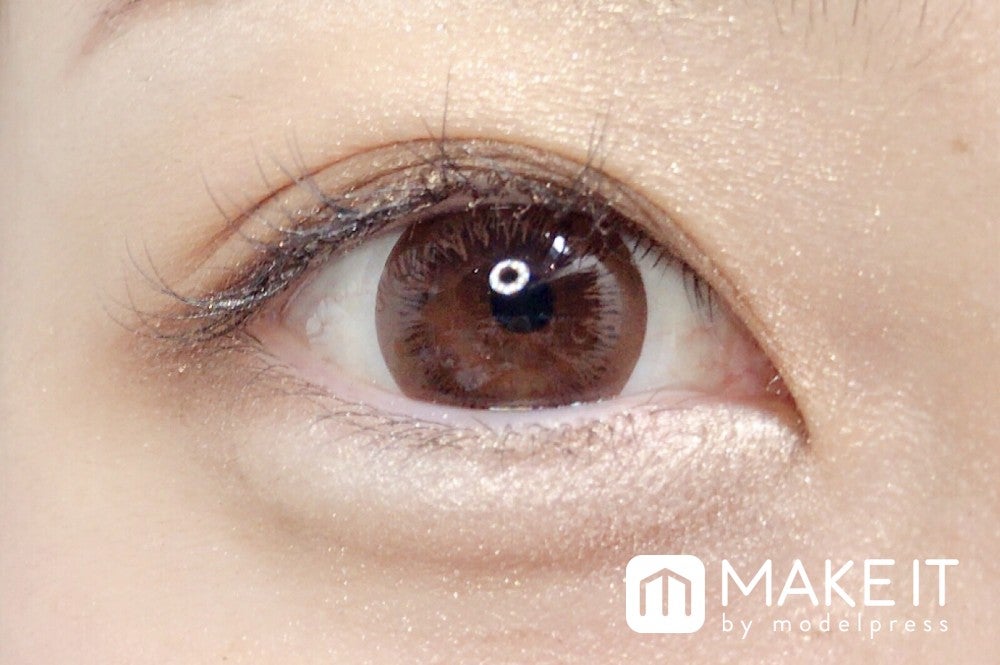 ルナソル／スリーディメンショナルアイズ／01 Neutral Beige使用 (C)メイクイット