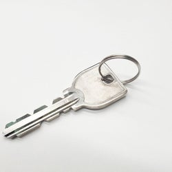 占いのラッキーアイテムだけで部屋から脱出!お笑いコンビの奮闘ぶりに「朝ドラを見ている感覚」