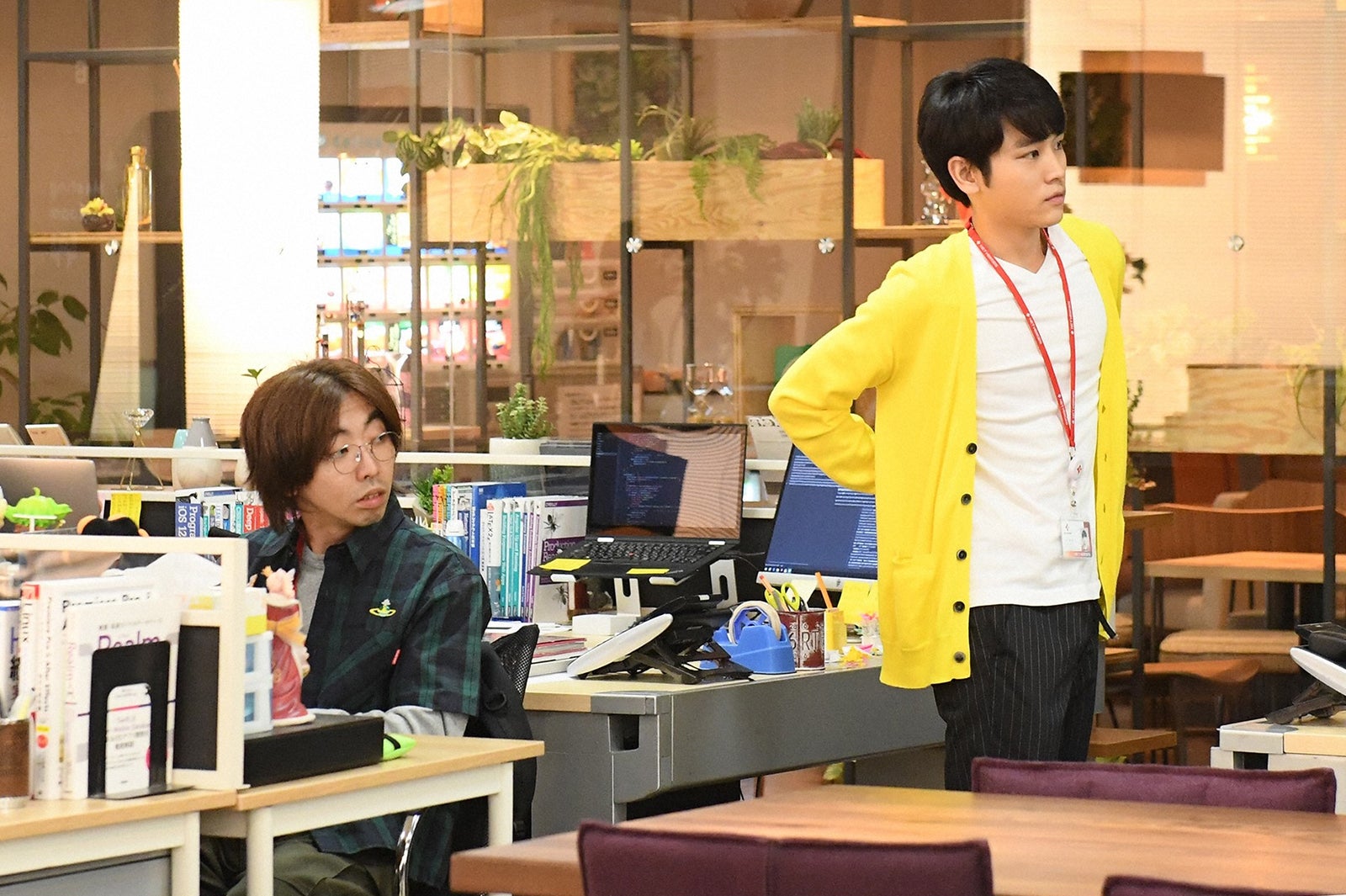 柄本時生、泉澤祐希／「わたし、定時で帰ります。」第7話より（C）TBS