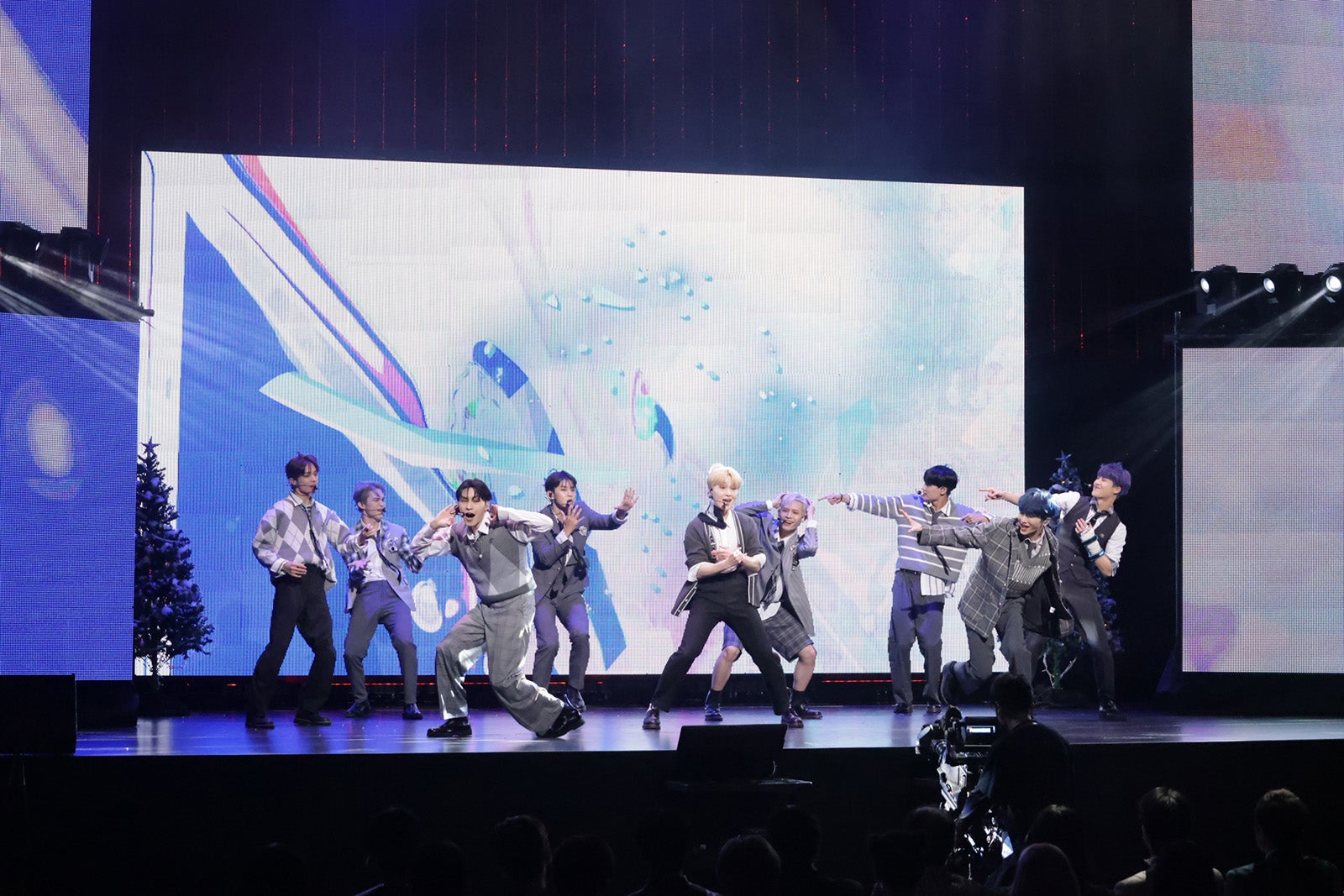 TO1（C）CJ ENM Japan