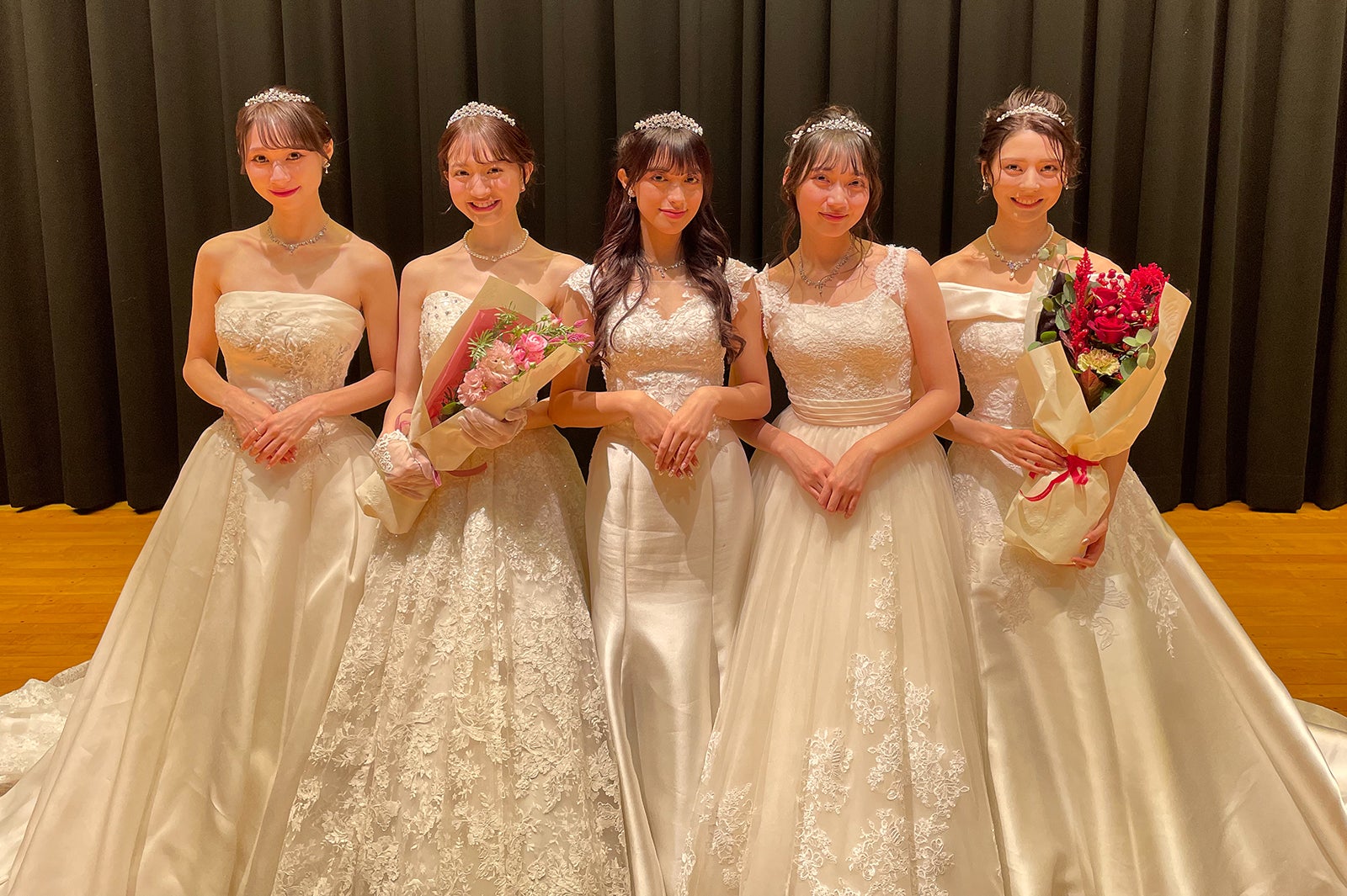 （左から）加藤葉純さん、宮下ありかさん、エブラヒミ椎菜さん、半谷菜々子さん、酒巻茉侑さん／「ミス立教コンテスト2022」ファイナリスト（C）モデルプレス