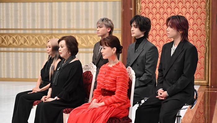 (後列左から)二階堂高嗣、玉森裕太、千賀健永(前列左から)倖田來未、 上沼恵美子、大地真央「芸能人格付けチェック!2026お正月スペシャル」(C)ABCテレビ