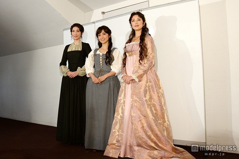 （左から）マイコ、大島優子、高岡早紀