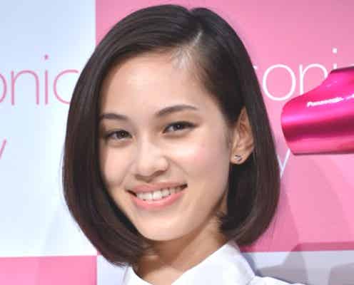 水原希子、ミニワンピで美脚披露 心の支えを明かす