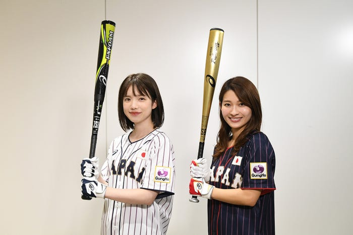 弘中綾香アナ、山本里菜アナ(C)TBS/テレビ朝日