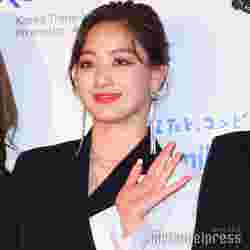 Twice ミナ モモ ジョンヨンら続々金髪に 新ヘアにファンざわつく モデルプレス