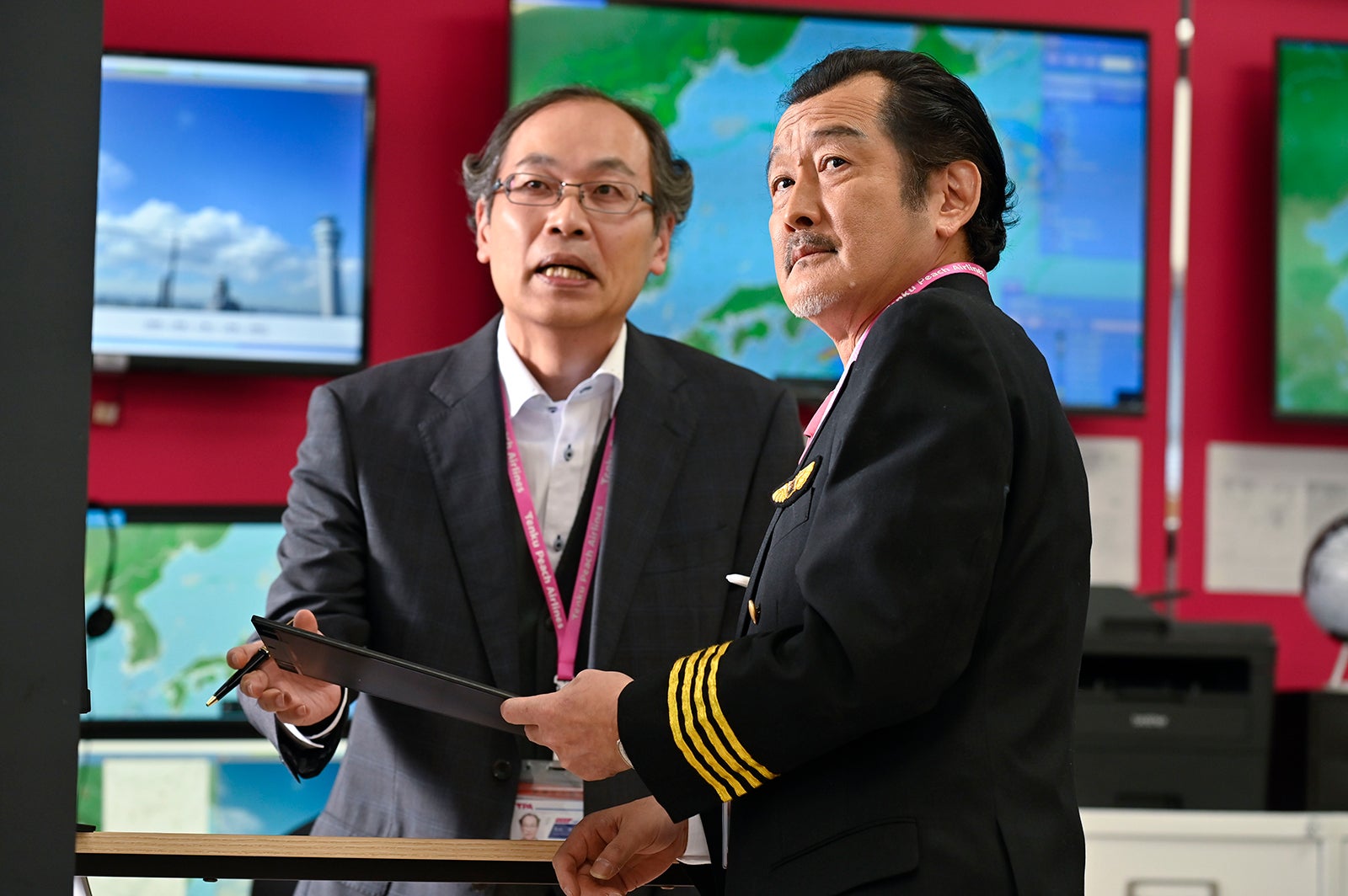 正名僕蔵、吉田鋼太郎／「おっさんずラブ-in the sky-」第7話より（C）テレビ朝日