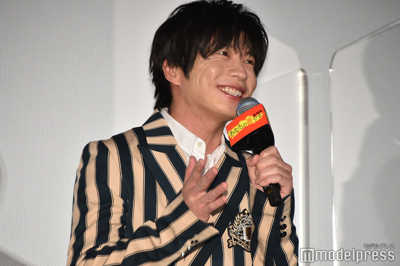 「あなたのお陰です」を噛んでしまい笑う田中圭（C）モデルプレス