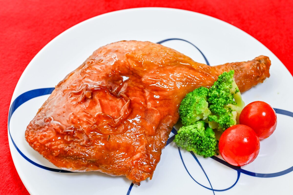 クリスマスにかぶりつきたい！ ボリューム満点でコスパ最強の神チキン2品