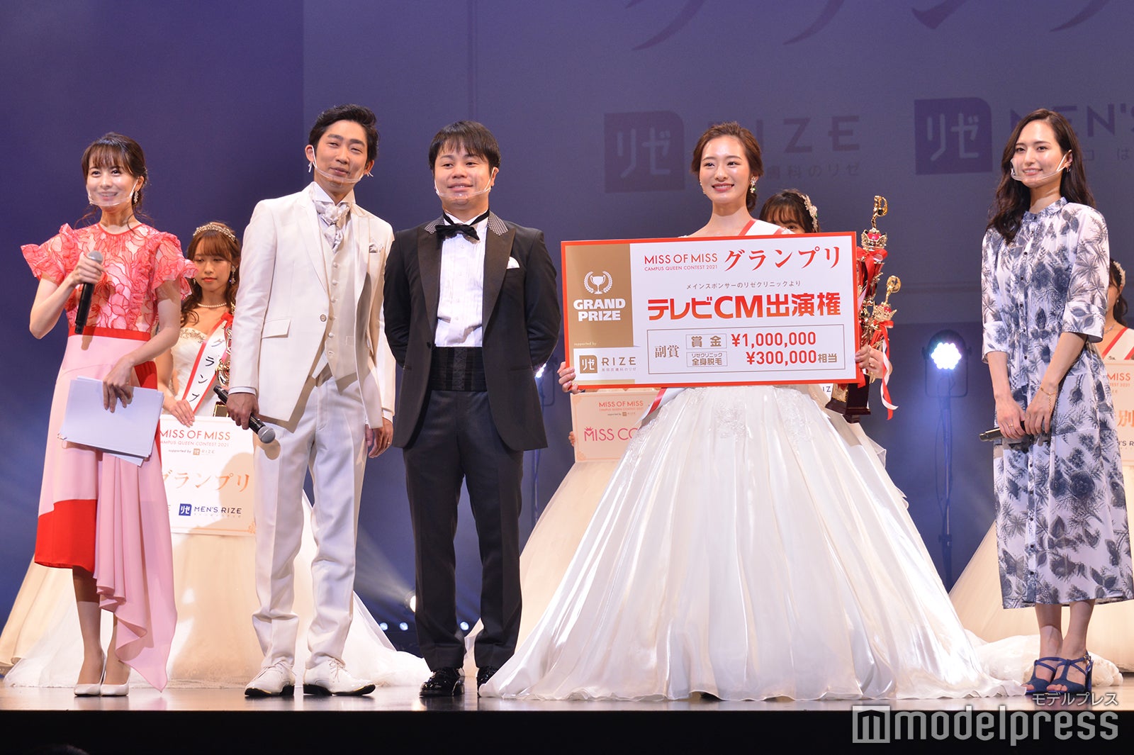 高見侑里アナウンサー、石田明、井上裕介、神谷明采さん、山賀琴子（C）モデルプレス
