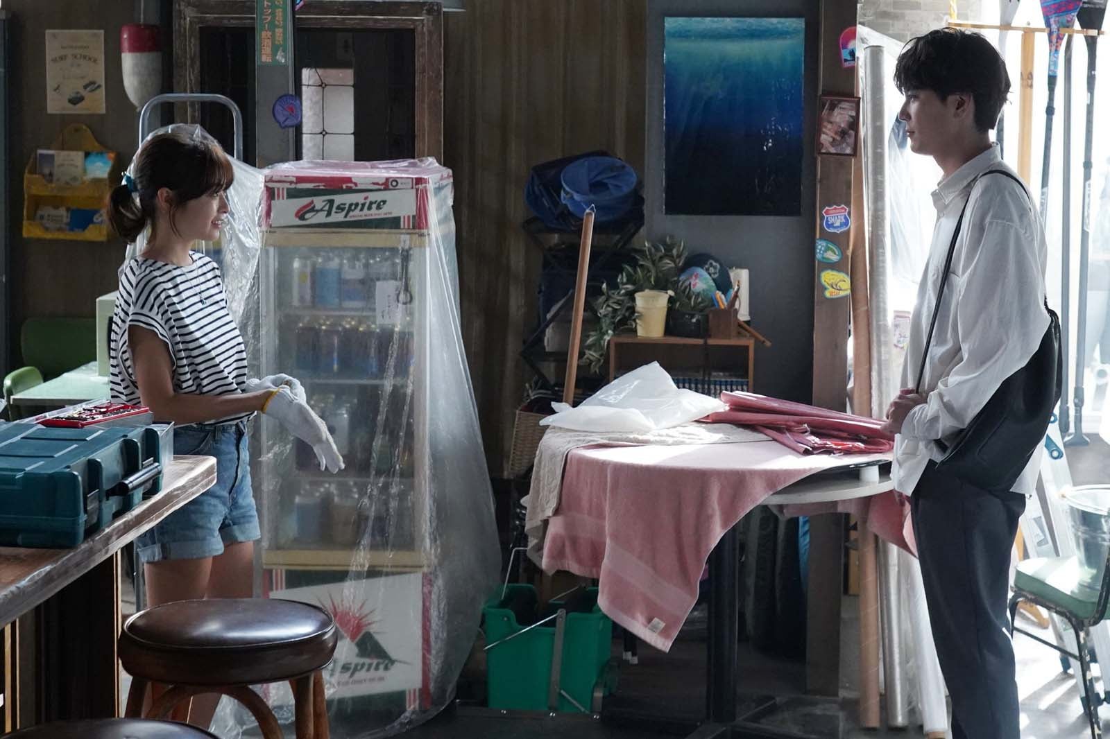 森七菜、間宮祥太朗「真夏のシンデレラ」第4話より（C）フジテレビ