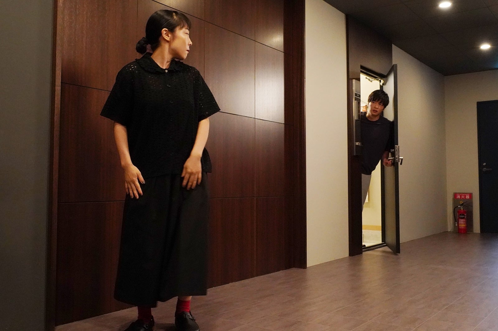 山田真歩、田中圭／「あなたの番です」第16話より（C）日本テレビ