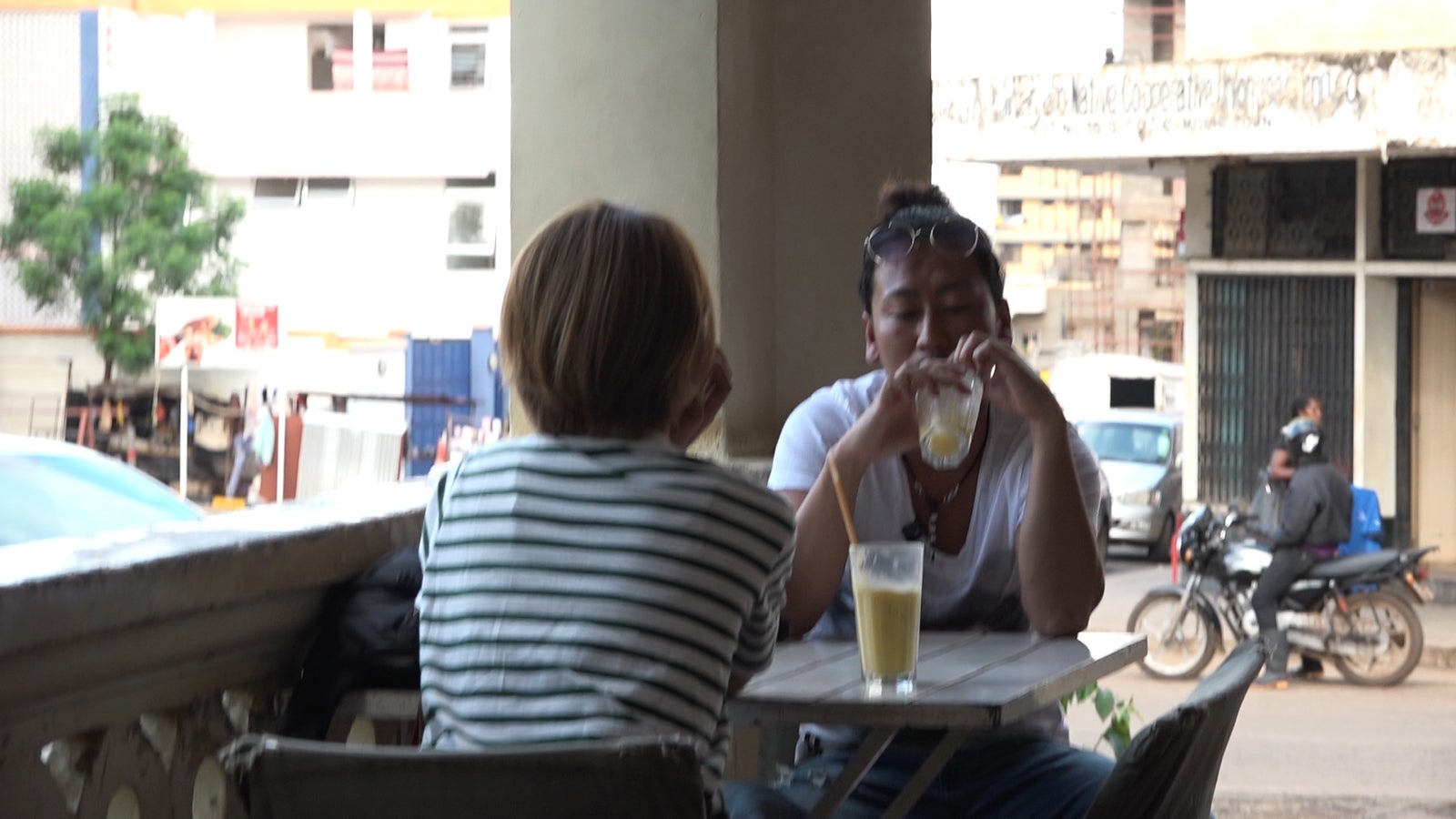 ハスキー、ジェノべ「あいのり：African Journey」第18話より（C）フジテレビ