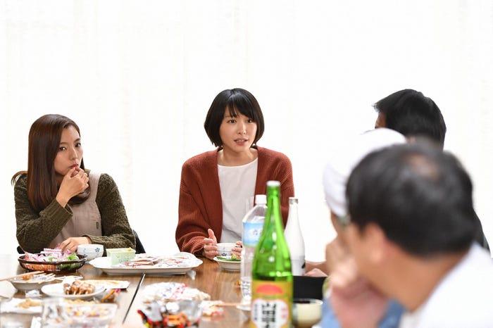 真野恵里菜、新垣結衣「逃げるは恥だが役に立つ」第10話・場面カット(C)TBS