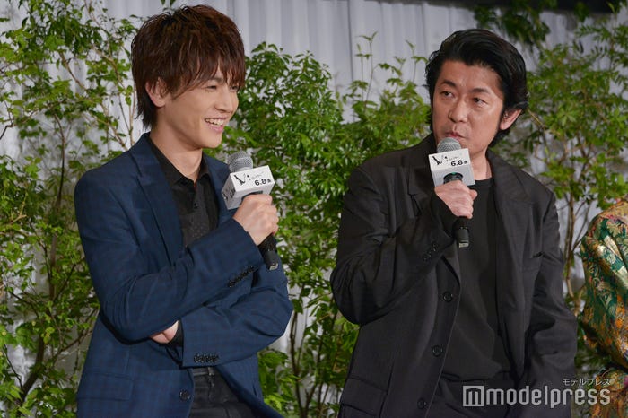 岩田剛典、永瀬正敏 (C)モデルプレス