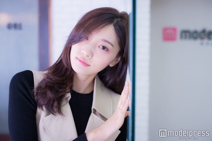 静まなみ(C)モデルプレス