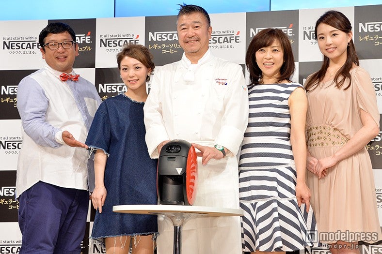 （左から）チャンカワイ、AKINA、落合務氏、松本明子、愛加あゆ