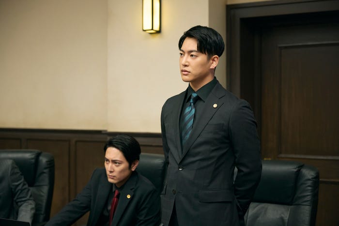 間宮祥太朗、三山凌輝「イグナイト -法の無法者-」第4話(C)TBS