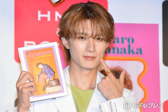 M!LK山中柔太朗、初ソロカレンダーでレアカット採用 撮影裏話も明かす「震えながら…」＜山中柔太朗カレンダー2024.4-2025.3＞