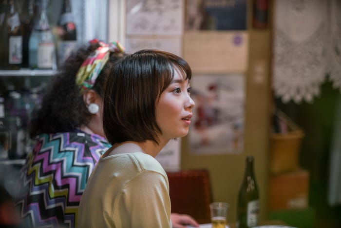 飯豊まりえ/『居酒屋ふじ』第2話より(C)テレビ東京