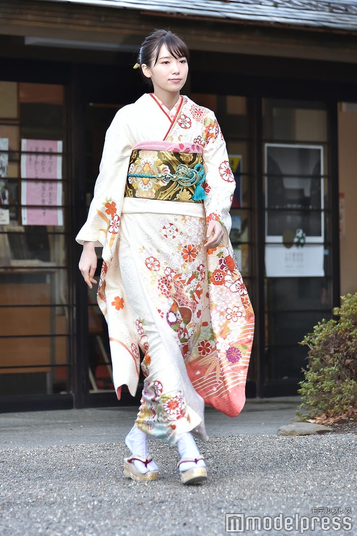 飯豊まりえ(C)モデルプレス
