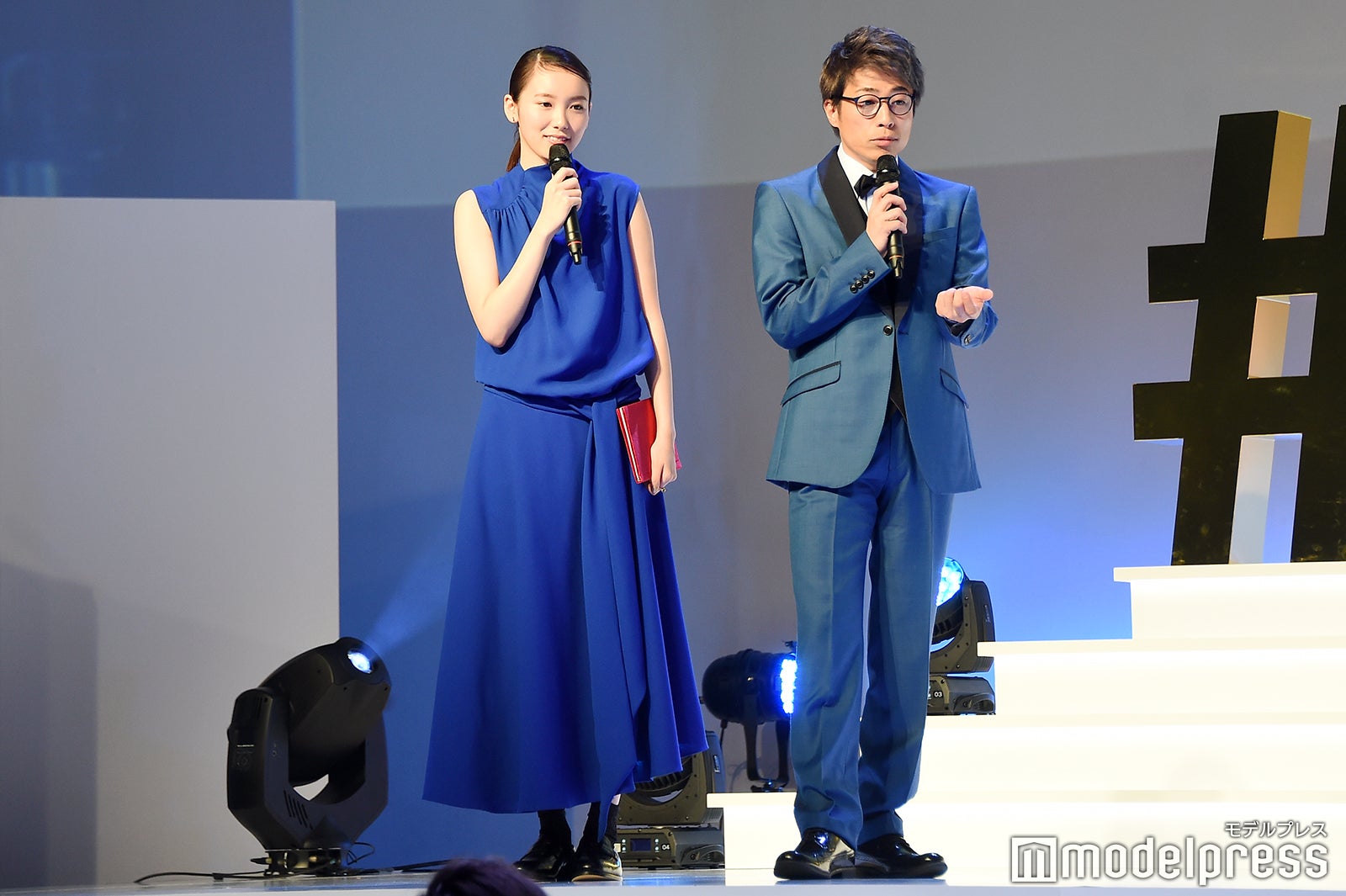 飯豊まりえ、田村淳 （C）モデルプレス