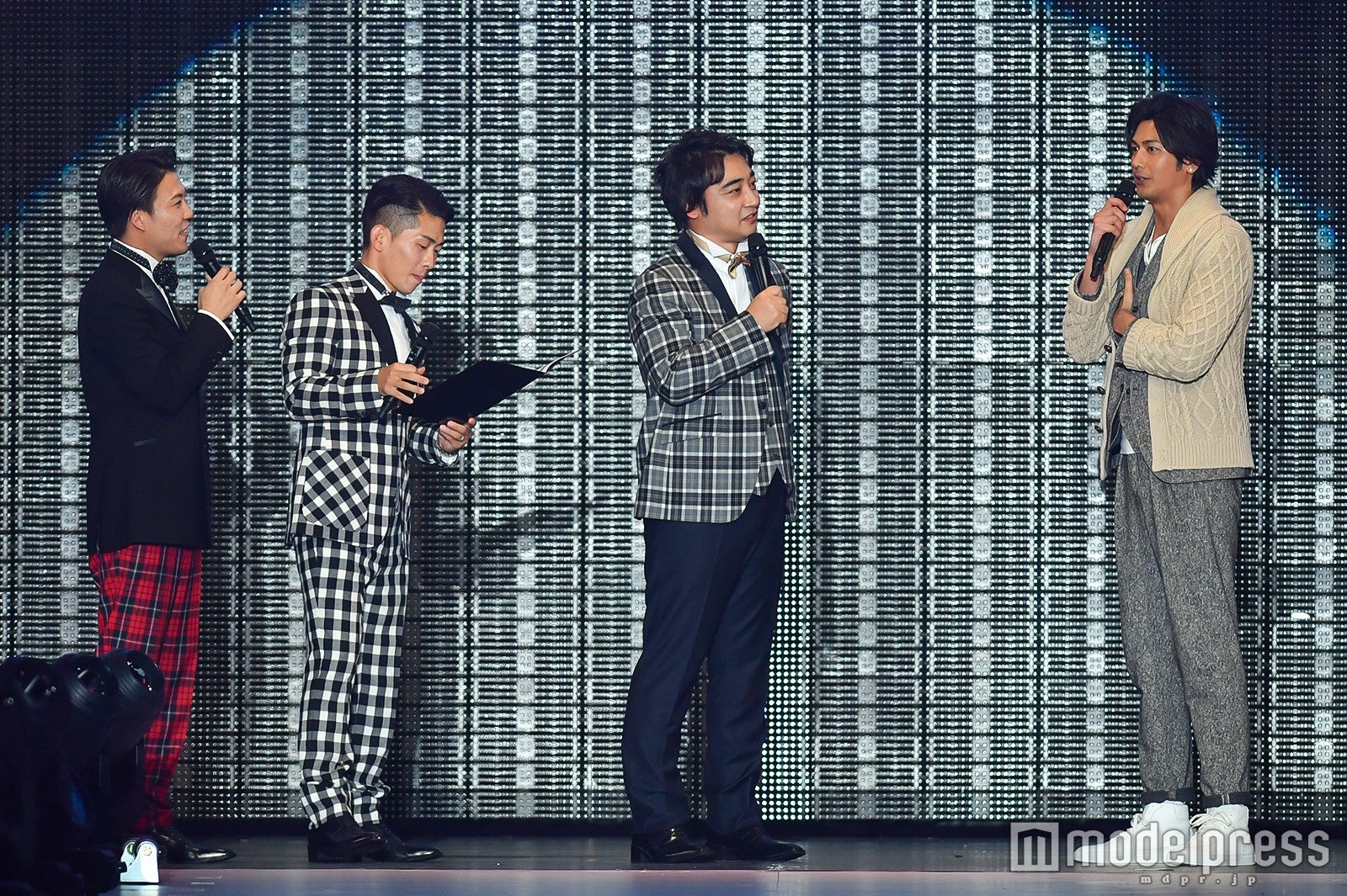 ステージでのトーク （C）モデルプレス