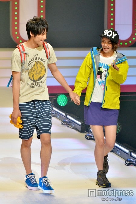 （左から）福士蒼汰、岸本セシル