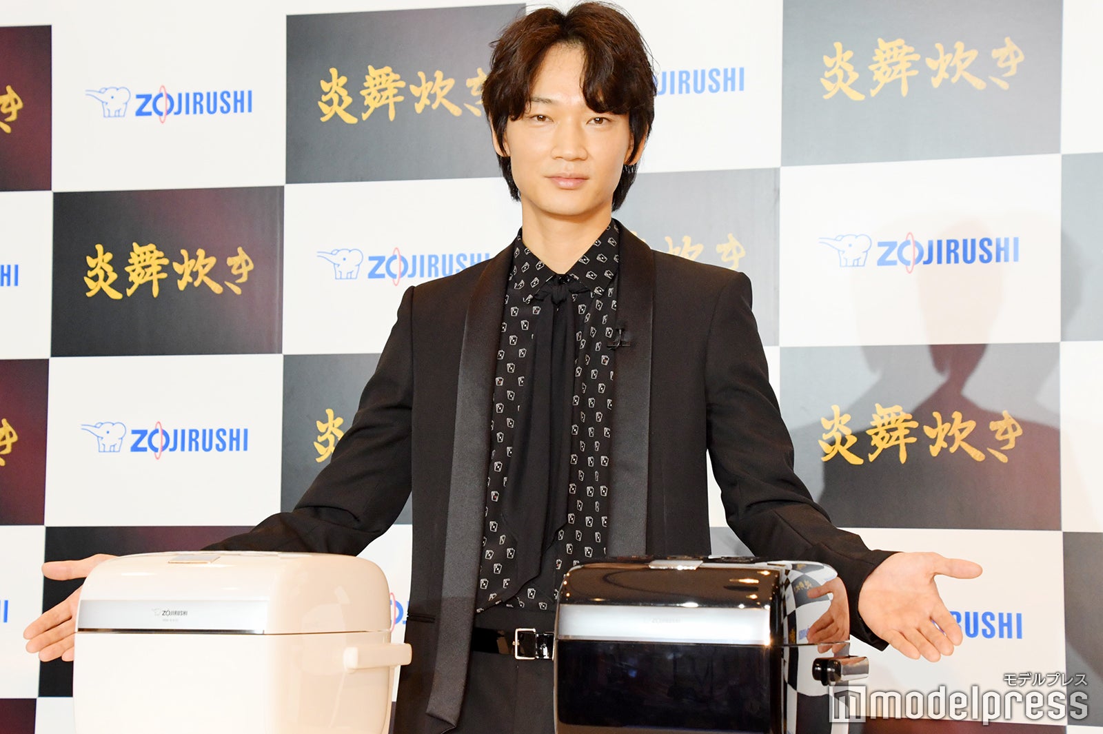 綾野剛（C）モデルプレス