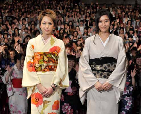 第2子妊娠の篠原涼子、色気たっぷりのうなじをチラリ 美貌の秘訣を語る