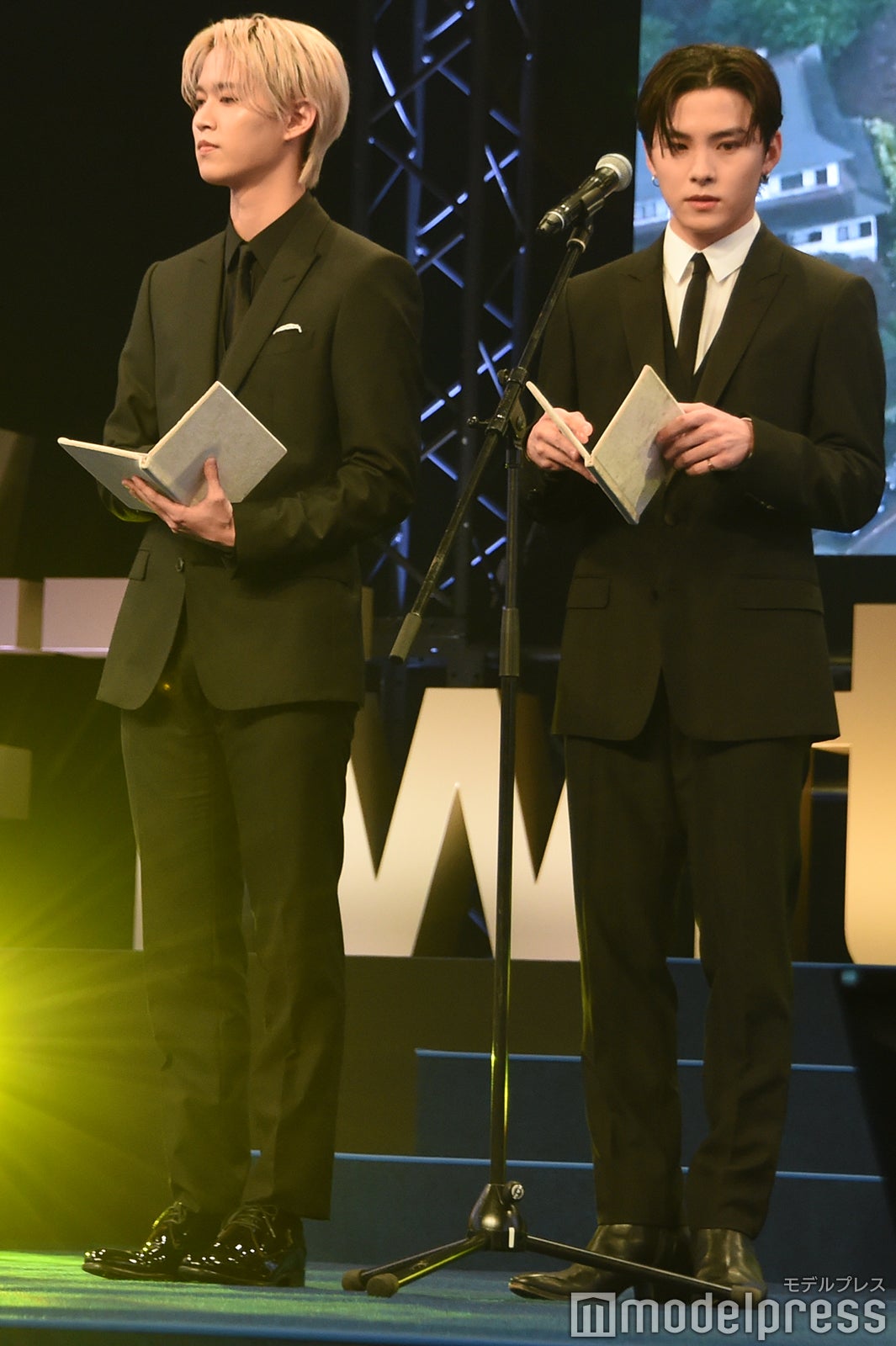 白岩瑠姫、川西拓実（C）モデルプレス