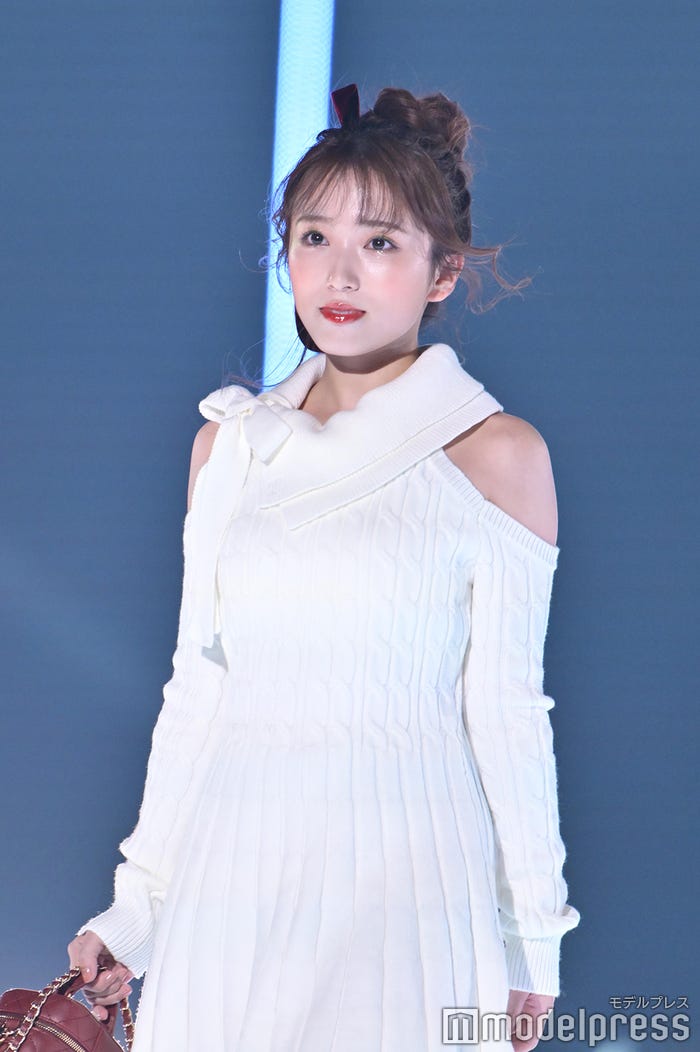 矢吹奈子(C)モデルプレス