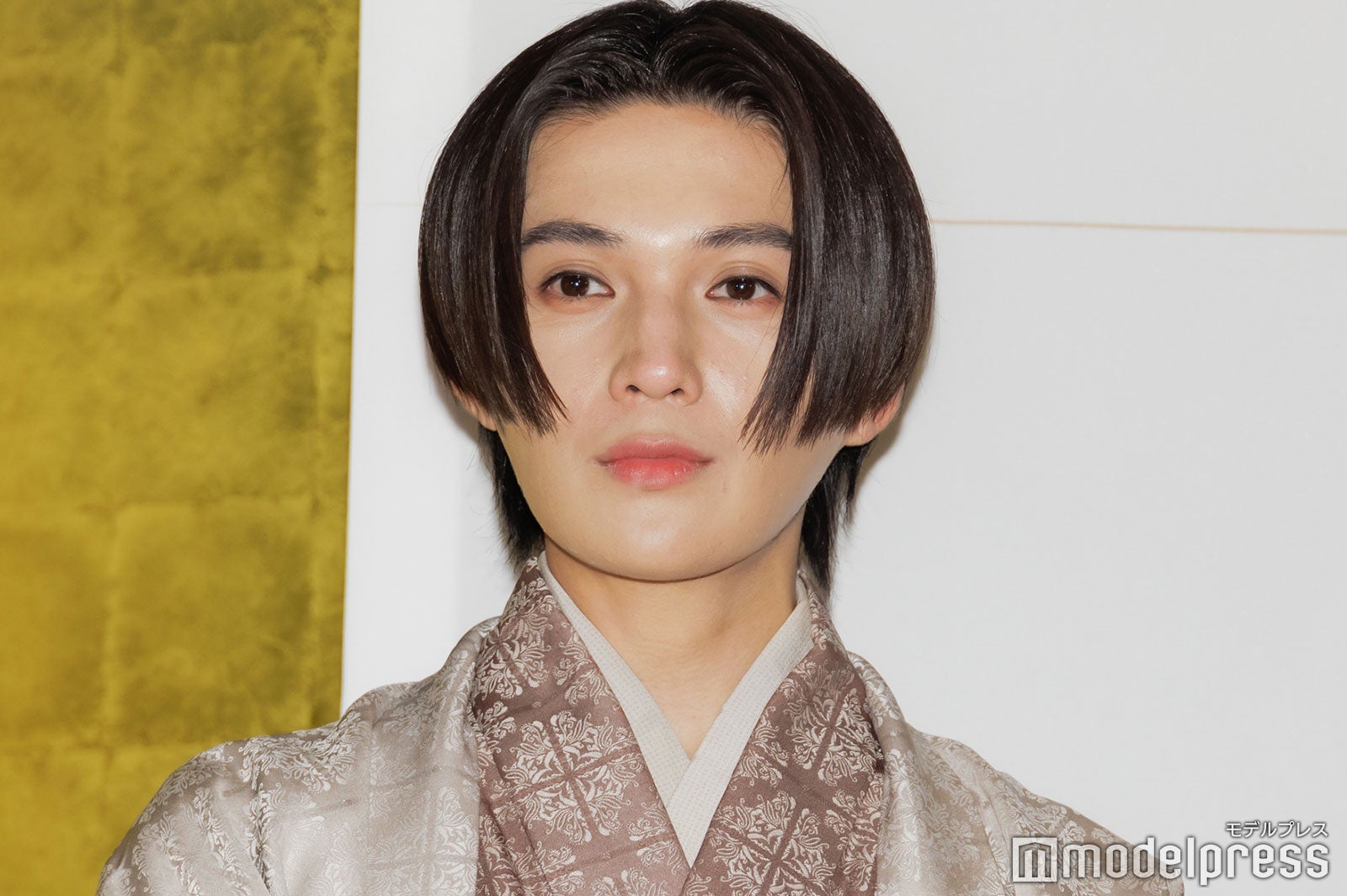 GENERATIONS 佐野玲於 BOT レア クッション GENERATIONS 佐野玲於 白濱亜嵐 片寄涼太 BOTカード - メルカリ